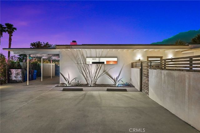 1055 E Racquet Club, Palm Springs, CA 92262
