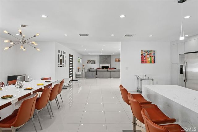 1055 E Racquet Club, Palm Springs, CA 92262