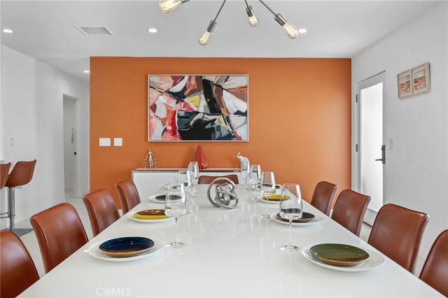 1055 E Racquet Club, Palm Springs, CA 92262
