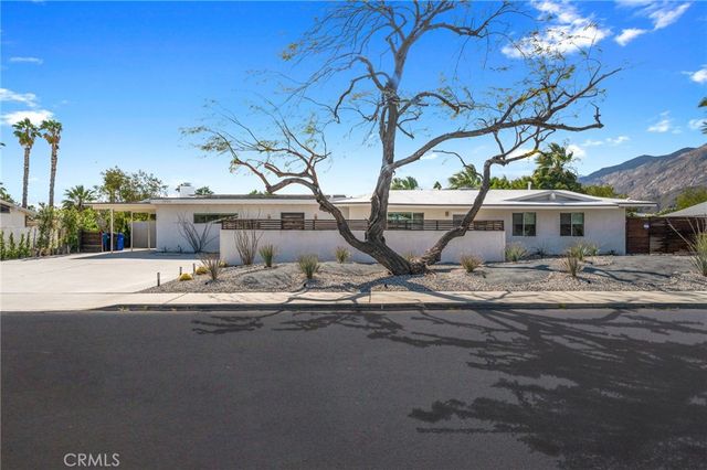 1055 E Racquet Club, Palm Springs, CA 92262