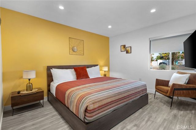 1055 E Racquet Club, Palm Springs, CA 92262