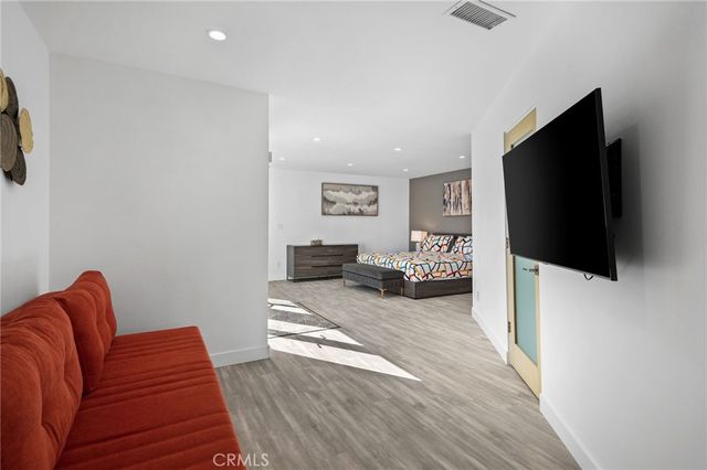 1055 E Racquet Club, Palm Springs, CA 92262