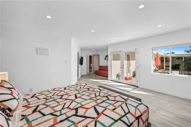 1055 E Racquet Club, Palm Springs, CA 92262