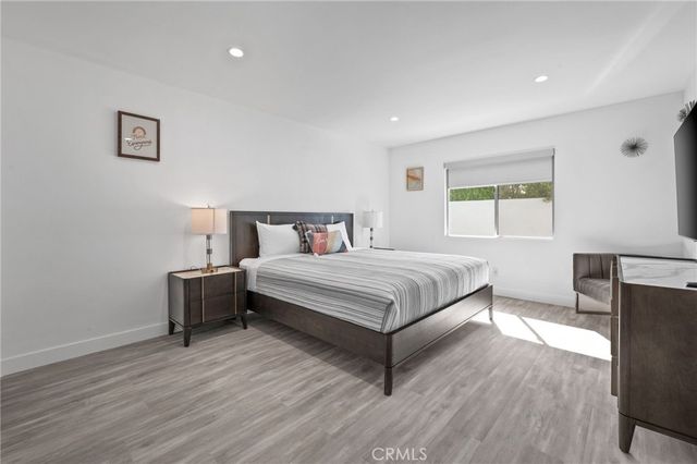 1055 E Racquet Club, Palm Springs, CA 92262