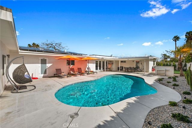 1055 E Racquet Club, Palm Springs, CA 92262