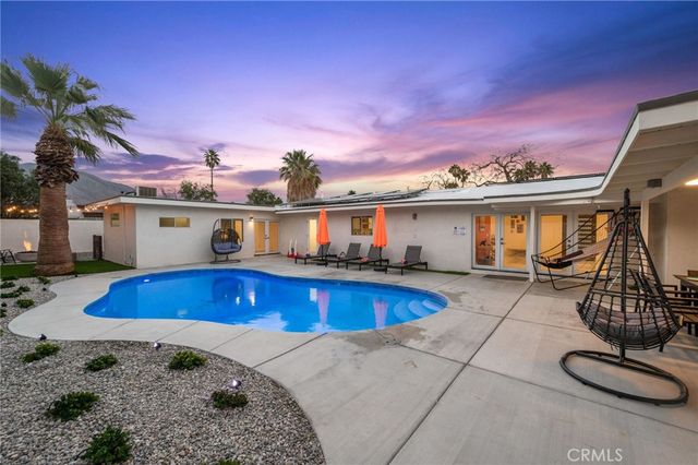 1055 E Racquet Club, Palm Springs, CA 92262