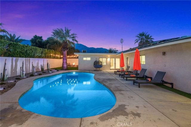 1055 E Racquet Club, Palm Springs, CA 92262