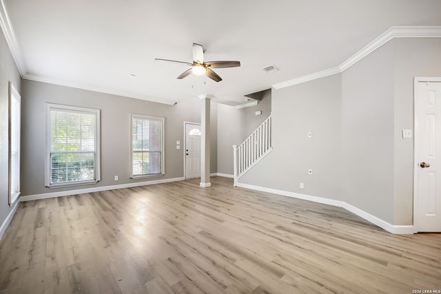 8103 Heritage Park Dr, San Antonio, TX 78240