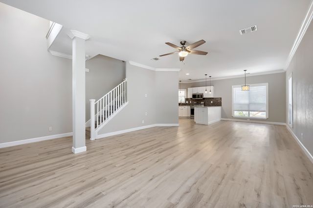 8103 Heritage Park Dr, San Antonio, TX 78240