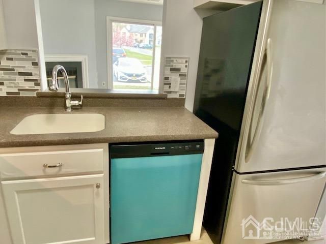 3001 Lighthouse Lane, Sayreville, NJ 08859
