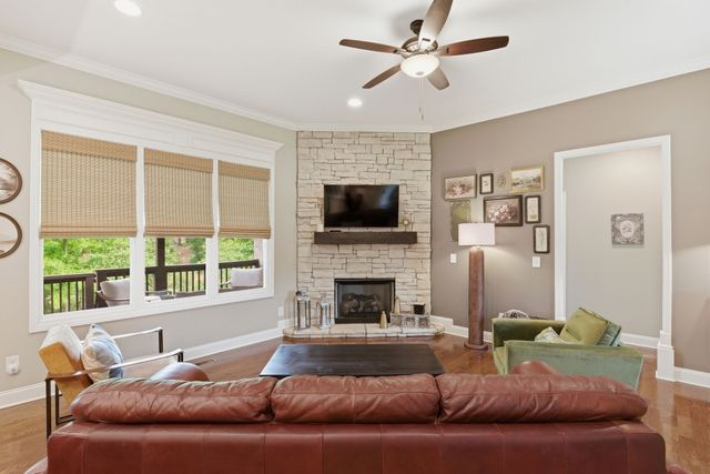 971 Nashs Nook, Columbia, TN 38401