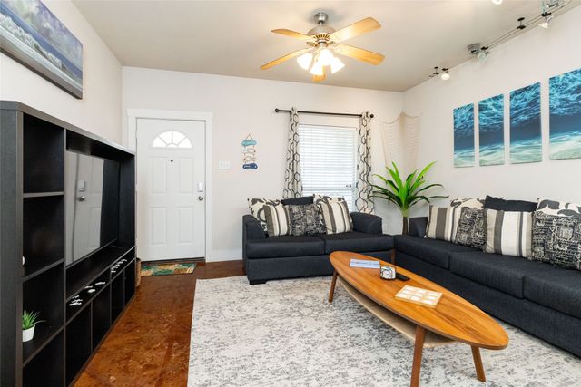 2803 Frazier Avenue, Fort Worth, TX 76110