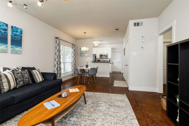 2803 Frazier Avenue, Fort Worth, TX 76110