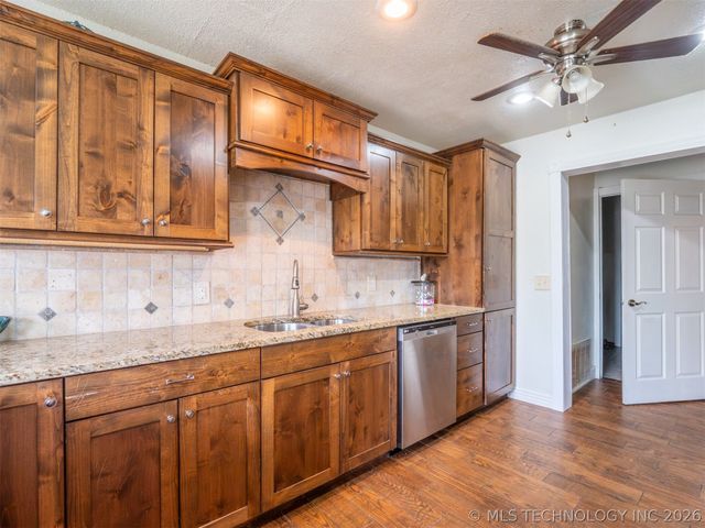 909 Fireside Estate, Mcalester, OK 74501
