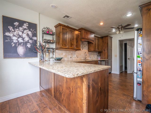 909 Fireside Estate, Mcalester, OK 74501