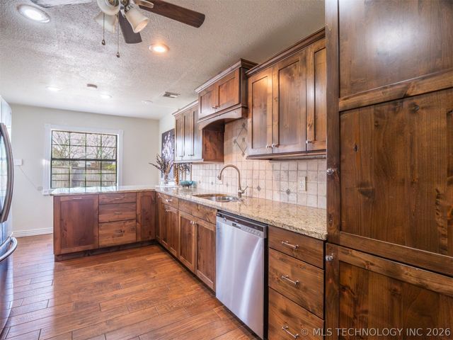 909 Fireside Estate, Mcalester, OK 74501