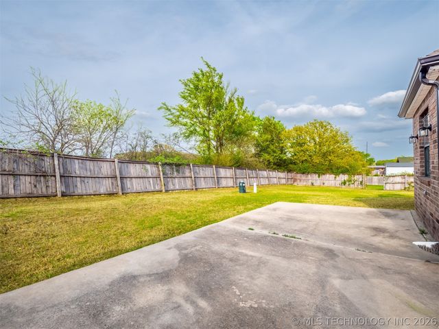 909 Fireside Estate, Mcalester, OK 74501