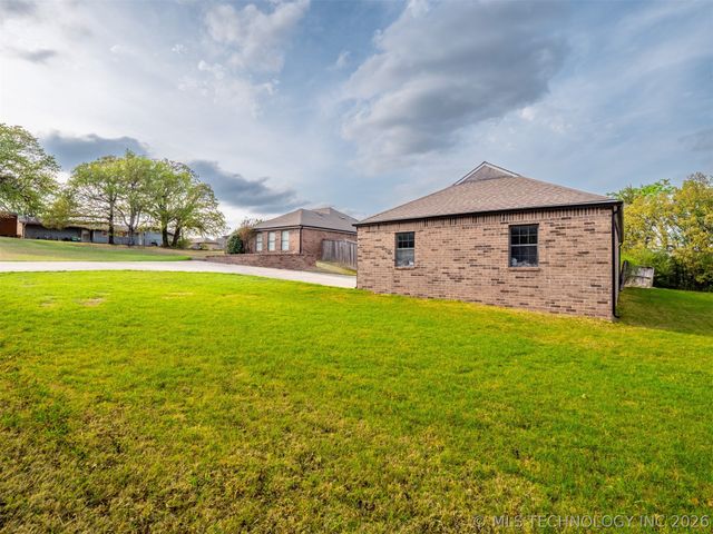 909 Fireside Estate, Mcalester, OK 74501