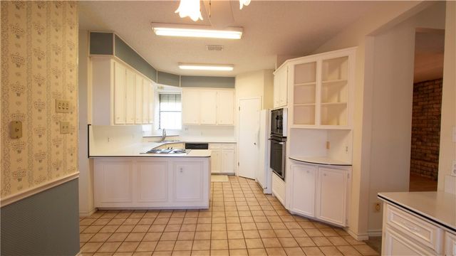4634 Megal Dr, Corpus Christi, TX 78413