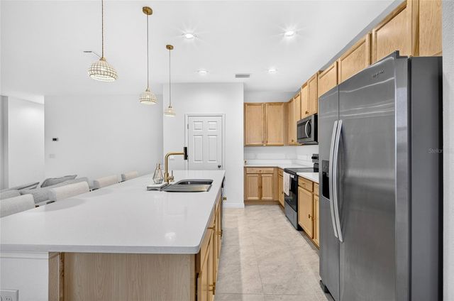 2053 HEART LAKE DRIVE, Groveland, FL 34736