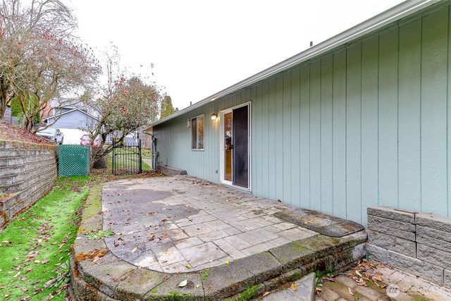 6814 144th Street Ct E, Puyallup, WA 98375