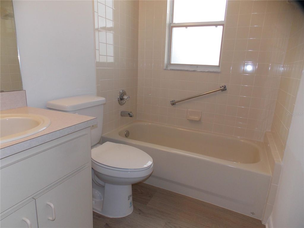 Image 16 of property listing at 9859 SW 97TH LANE, Ocala, FL 34481