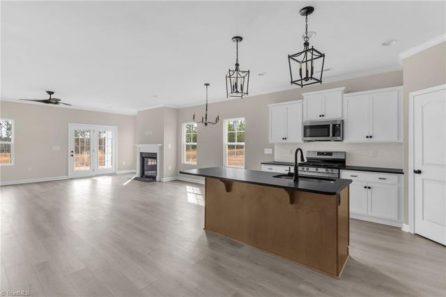 502 Beeson Court, Clemmons, NC 27012