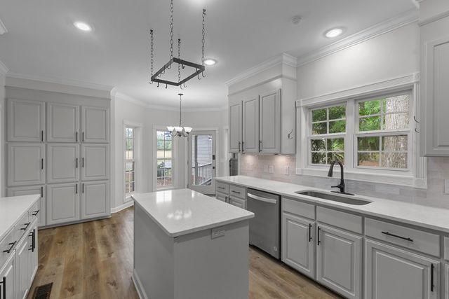 108 Buckhead Drive, Headland, AL 36345