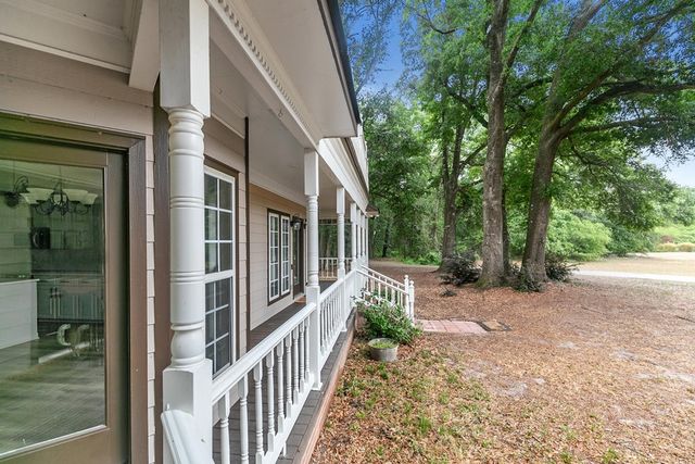 108 Buckhead Drive, Headland, AL 36345