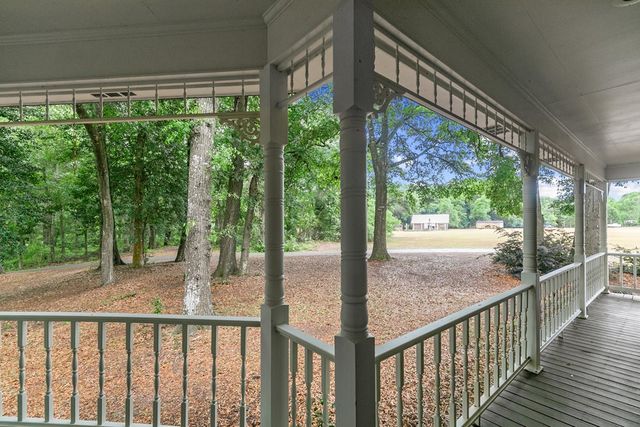 108 Buckhead Drive, Headland, AL 36345
