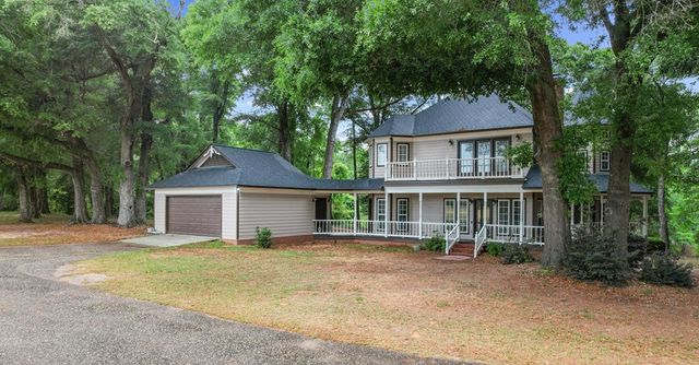 108 Buckhead Drive, Headland, AL 36345