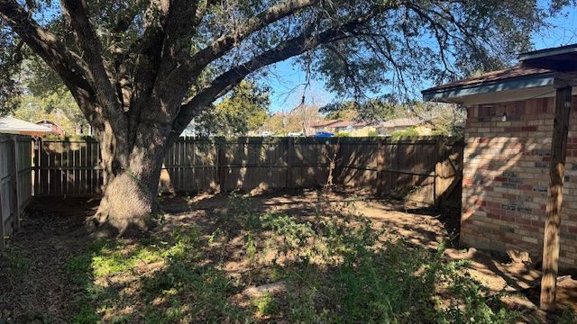 902 South Easterwood Street, Hearne, TX 77859