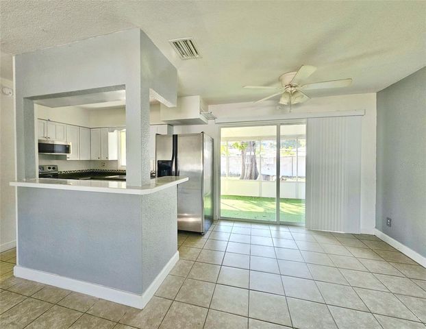 5520 HOBSON STREET NE, St Petersburg, FL 33704