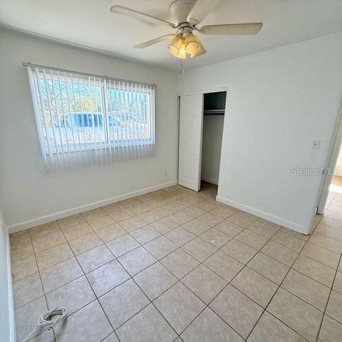 5520 HOBSON STREET NE, St Petersburg, FL 33704