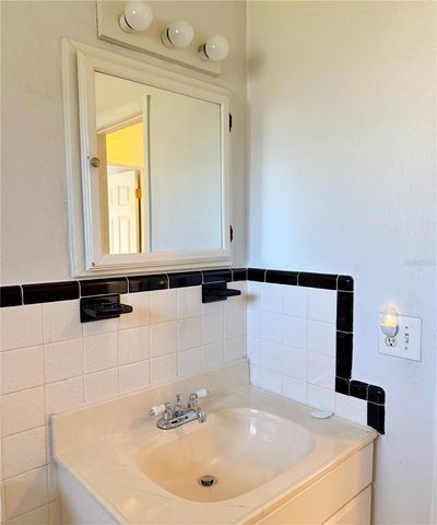 5520 HOBSON STREET NE, St Petersburg, FL 33704