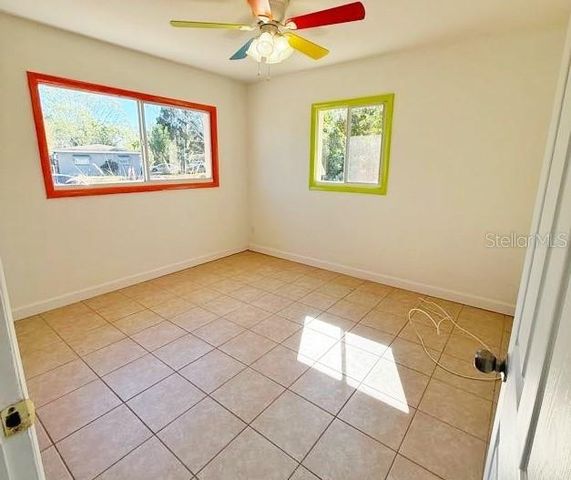 5520 HOBSON STREET NE, St Petersburg, FL 33704