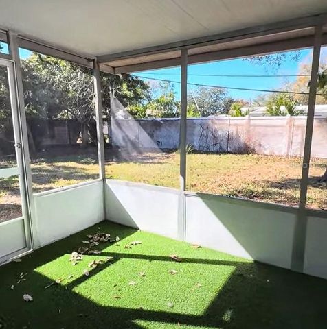 5520 HOBSON STREET NE, St Petersburg, FL 33704