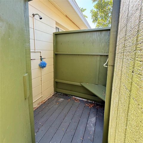 5520 HOBSON STREET NE, St Petersburg, FL 33704