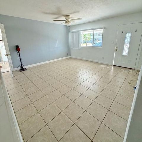 5520 HOBSON STREET NE, St Petersburg, FL 33704