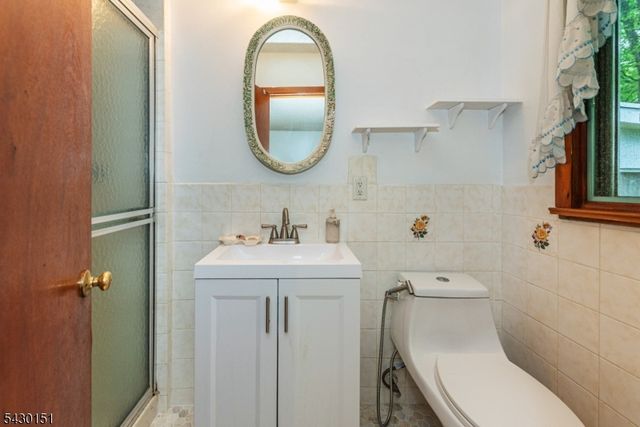 82 Highland Ave, Riverdale Boro, NJ 07457