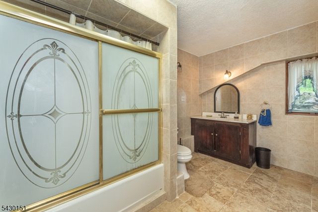 82 Highland Ave, Riverdale Boro, NJ 07457