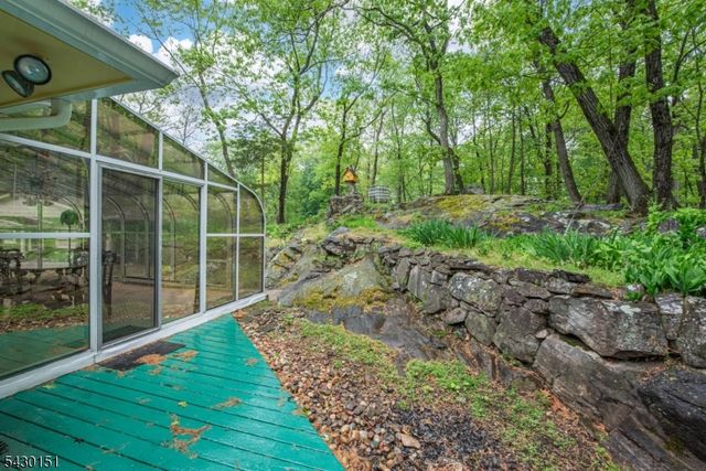 82 Highland Ave, Riverdale Boro, NJ 07457