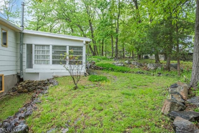 82 Highland Ave, Riverdale Boro, NJ 07457