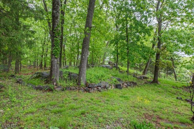82 Highland Ave, Riverdale Boro, NJ 07457