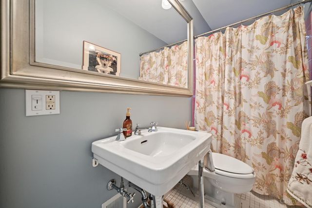 835 Ivy Avenue, Glendale, OH 45246