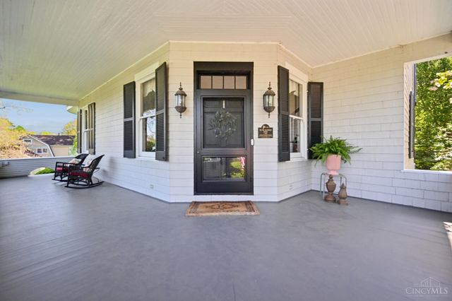 835 Ivy Avenue, Glendale, OH 45246
