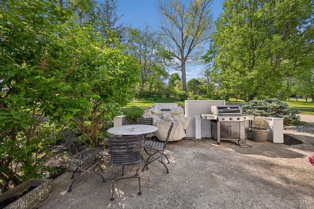 835 Ivy Avenue, Glendale, OH 45246