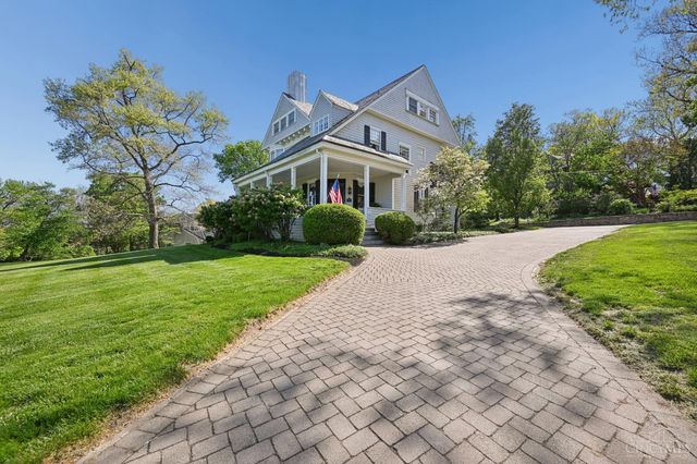 835 Ivy Avenue, Glendale, OH 45246