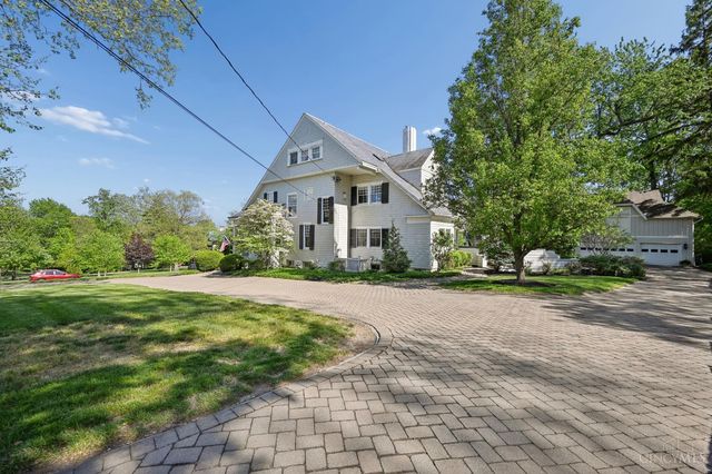 835 Ivy Avenue, Glendale, OH 45246