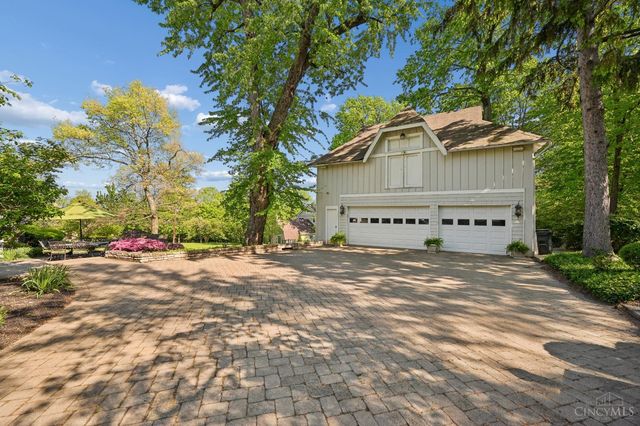 835 Ivy Avenue, Glendale, OH 45246